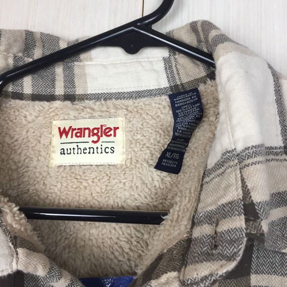 WRANGLER Authentics Men's Beige Plaid Long Sleeve Shirt Shacket Sherpa Fleece XL - Picture 2 of 11